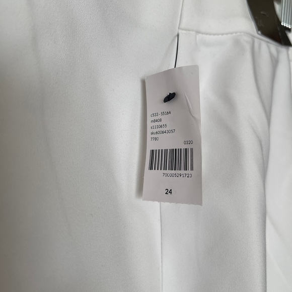 NWT Lane Bryant White Pedal Capri Pants Size 24 - Picture 2 of 4